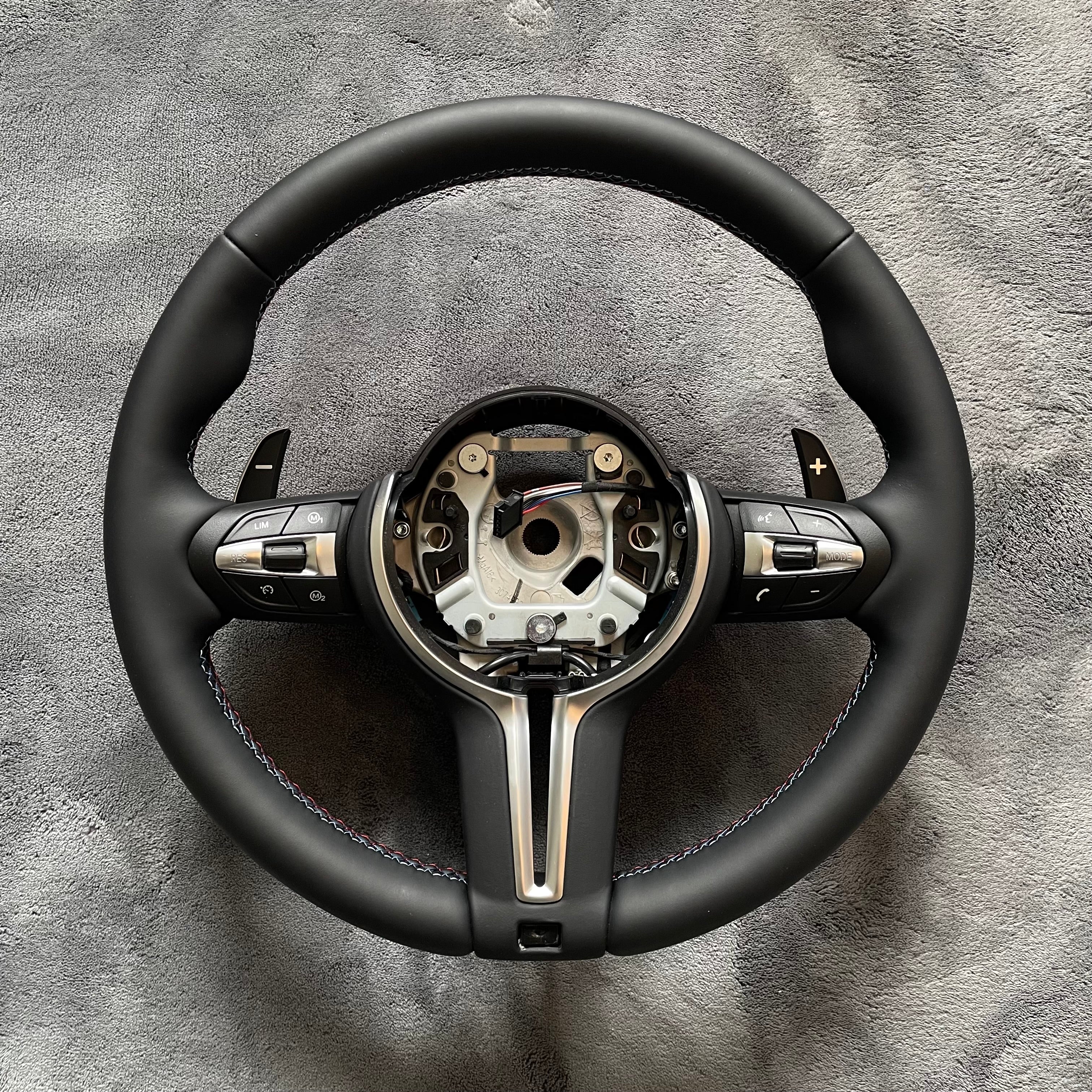 BMW M Performance Multifunktionslenkrad aus Leder (1er-4er) Reihe