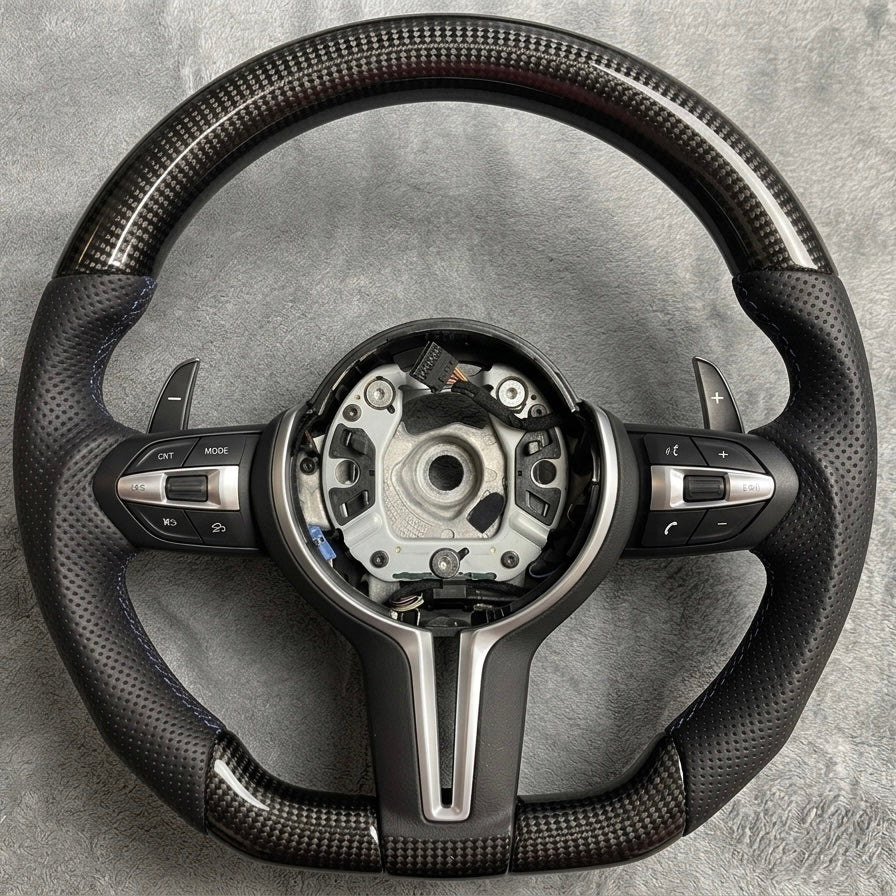 BMW M Performance ergonomisches Multifunktionslenkrad aus Carbon und perforiertem Leder (5er-8er) Reihe